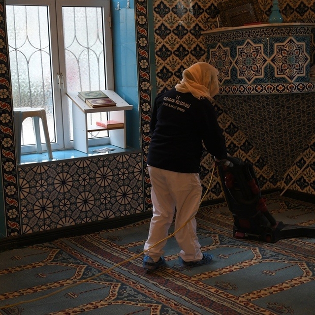 Kuşadası Belediyesi camileri Ramazan ayına hazırlıyor