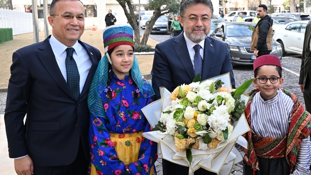 Tarım ve Orman Bakanı Yumaklı, Gaziantep Valiliğini ziyaret etti