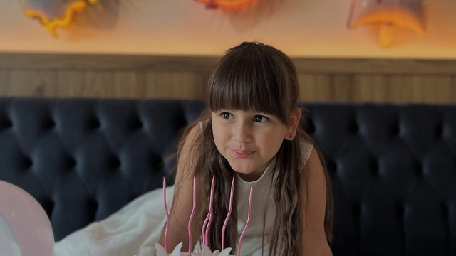 Habersiz değiştiği iddia edilen servisini ararken, 1. sınıf öğrencisi Ela hayattan koptu
Ela'dan geriye yürek burkan videoları kaldı
Acılı aile konuştu: "Benim emanetime sahip çıkmadılar, benim çocuğum organize bir cinayete kurban gitti"