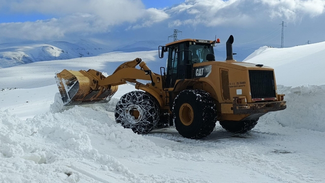 Iğdır'da 14 köy yolu kardan ulaşıma kapandı