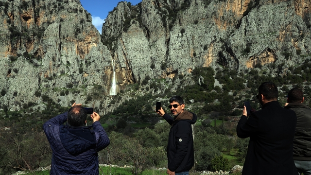 104 metrelik 'Su Uçkun Şelalesi' doğaseverlerin yeni gözdesi