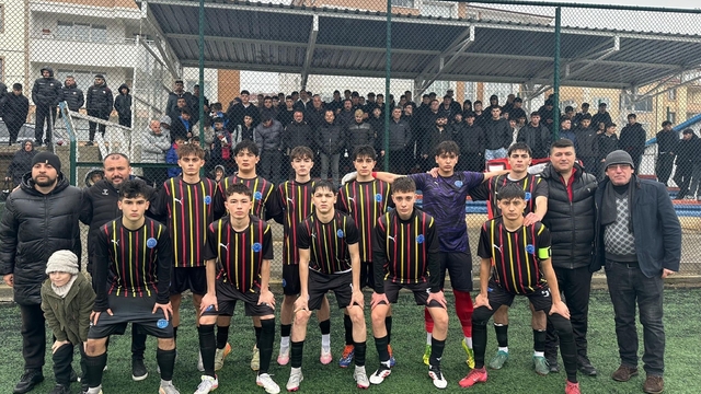 Bilecik U16 Gençler Ligi'nin namağlup şampiyonu oldu