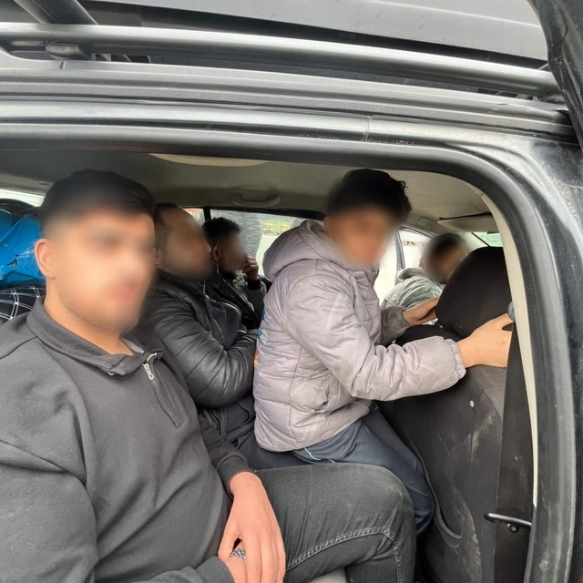 Bursa'da göçmen kaçakçılığı operasyonu : 5 kaçak göçmen, 1 organizatör yaka...