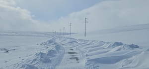Ardahan'da kar nedeniyle 19 köy yolu ulaşıma kapandı