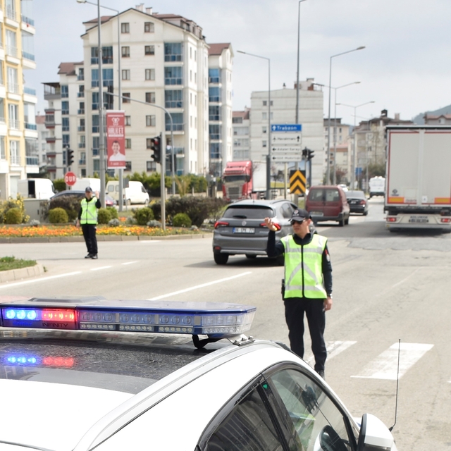 Ordu'da bir haftada yaklaşık 18 bin araç ve sürücüsü denetlendi