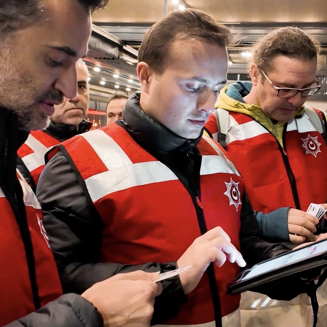 Çanakkale'de FETÖ'den 14 yıl 2 ay kesinleşmiş hapis cezası bulunan şahıs tu...
