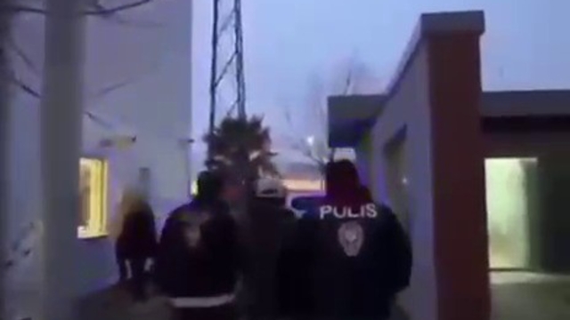 Bursa'da 21 yıl 11 ay hapis cezası bulunan firari yakalandı