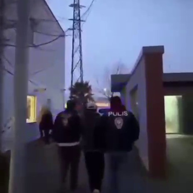 Bursa'da 21 yıl 11 ay hapis cezası bulunan firari yakalandı