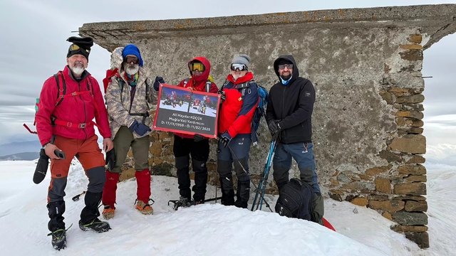 Doğa sporları gönüllüleri Küçük'ü ölüm yıl dönümünde Sandras dağında andı