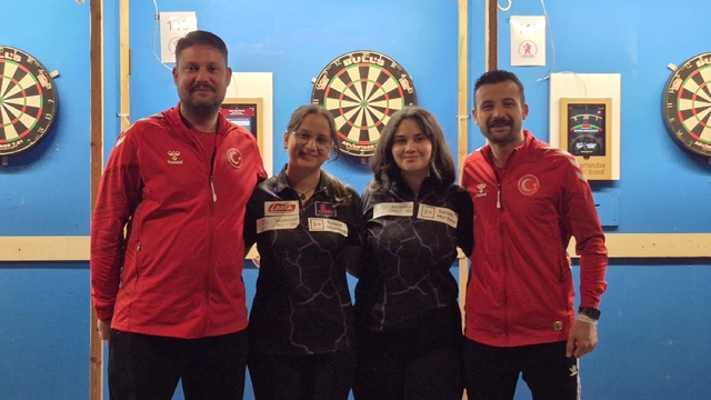 Denizlili dartçılar Hollanda'da tarih yazdı