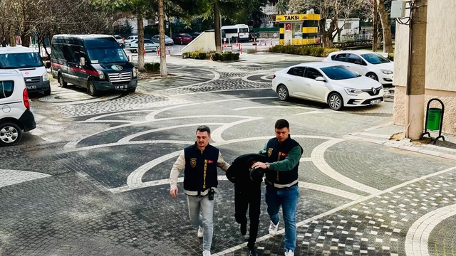 Konya'da uyuşturucuyla yakalanan zanlı tutuklandı