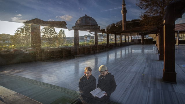 Manisalı sağlıkçı, "Eğitim" temalı fotoğraf yarışmasında Türkiye birincisi oldu