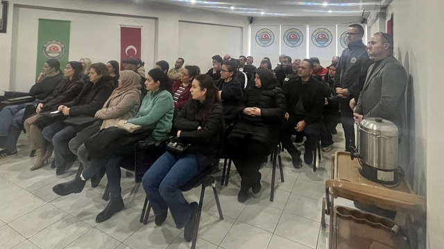 Gelibolu'da küçükbaş hayvancılıkta sürü yönetimi kursu başladı