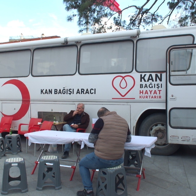 Burhaniyeliler kan bağışı paptı