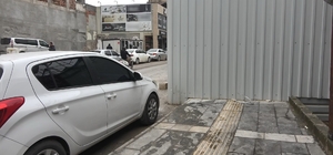 Kaldırım işgalleri vatandaşlara pes dedirtiyor