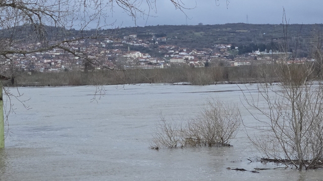 Edirne'de taşkın riski merkezde azaldı, yayılım Subaşı ve köylere kaydı