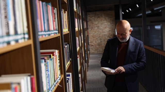 Başkan Çolakbayrakdar: "Sinan Kütüphaneleri'yle okuyan bir nesil yetişmesine katkı sunuyoruz"
Kocasinan Belediyesi, Sinan Kütüphaneleriyle okuma kültürünü yaygınlaştırıyor