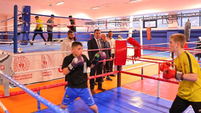 Bayburt Yeni Spor Salonu'nda antrenmanlar yoğun katılımla sürüyor