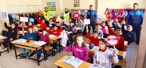 Adıyaman'da polisi miniklere trafik eğitimi verdi