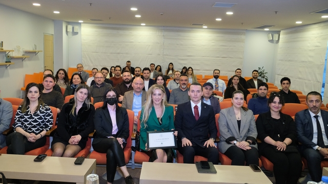 EGİAD, iş dünyasına stratejik pusula sundu
Küresel dönüşüm EGİAD'da masaya yatırıldı