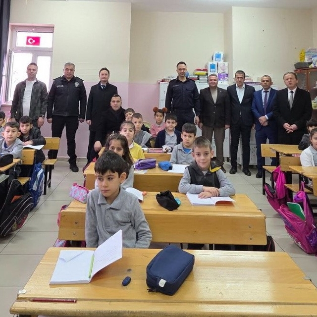 Kaymakam Algın'dan Gölkent Okullarına ziyaret