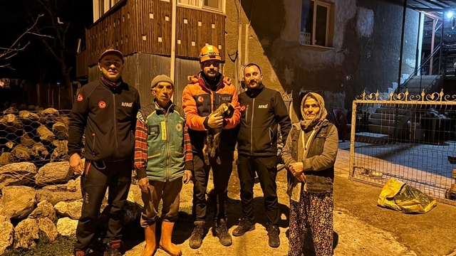 Ağlasun'da su kuyusuna düşen oğlak AFAD ekibince kurtarıldı