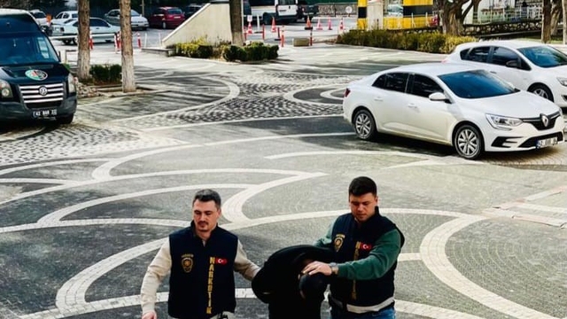 Otobüste uyuşturucu operasyonu: 700 hap ele geçirildi