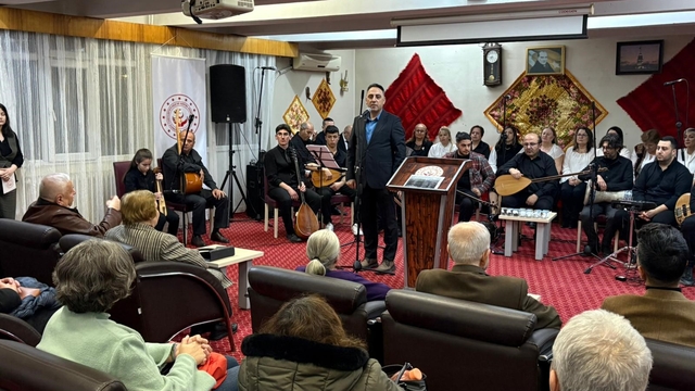 Mübadillerin yüreğine dokunan konser: Huzurevinde göçün hatırası türkülerle canlandı