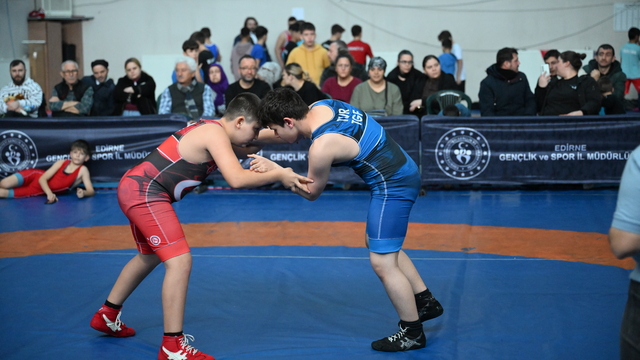 6 Şubat depreminde hayatını kaybeden güreşçiler, Edirne'de anıldı