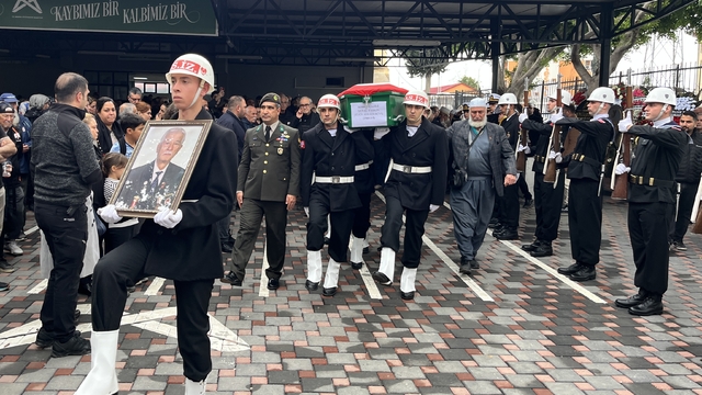 Kıbrıs gazisi Şenal Taşkın'ın cenazesi Mersin'de defnedildi