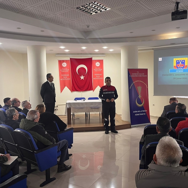 Tepebaşı'nda kırsal mahalle muhtarlarına sürücü güvenliği eğitimi verildi