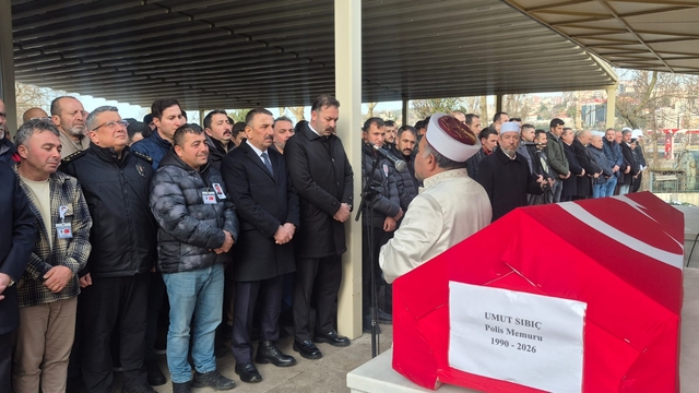 Kazara kendini vuran polis memuru için emniyette tören (2)