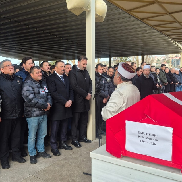 Kazara kendini vuran polis memuru için emniyette tören (2)