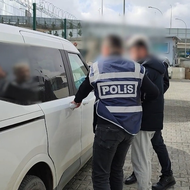 Kırşehir'de dolandırıcılık operasyonu: 4 tutuklama