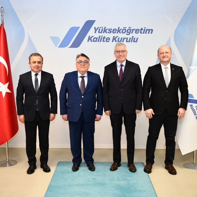 Rektör Özölçer'den YÖKAK Başkanı Kocabıçak'a ziyaret