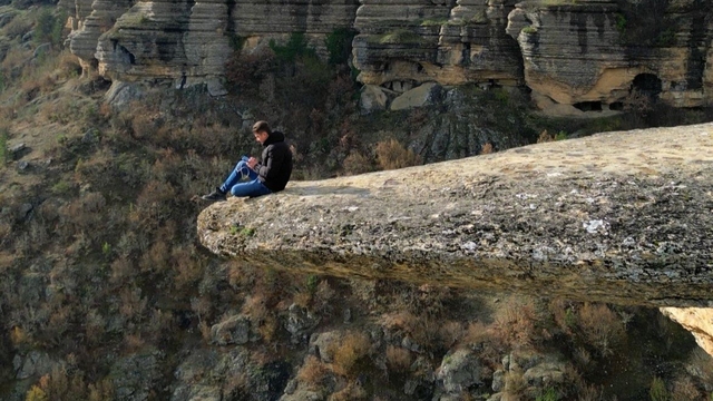 Sanatçı Çelik klip çekmişti, valilik uyardı
Son olarak sanatçı Çelik'in klip çektiği, UNESCO Dünya Miras Listesi'nde yer alan Safranbolu ilçesinde bulunan "taş teras"ın çökme tehlikesi olduğu açıklandı
"Çökme tehlikesi bulunuyor"