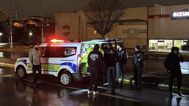 Sivas'ta otomobilin çarptığı yaya ağır yaralandı