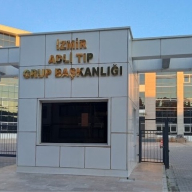 İzmir'de çöp ayrıştırma bandında yeni doğmuş bebek cesedi bulundu