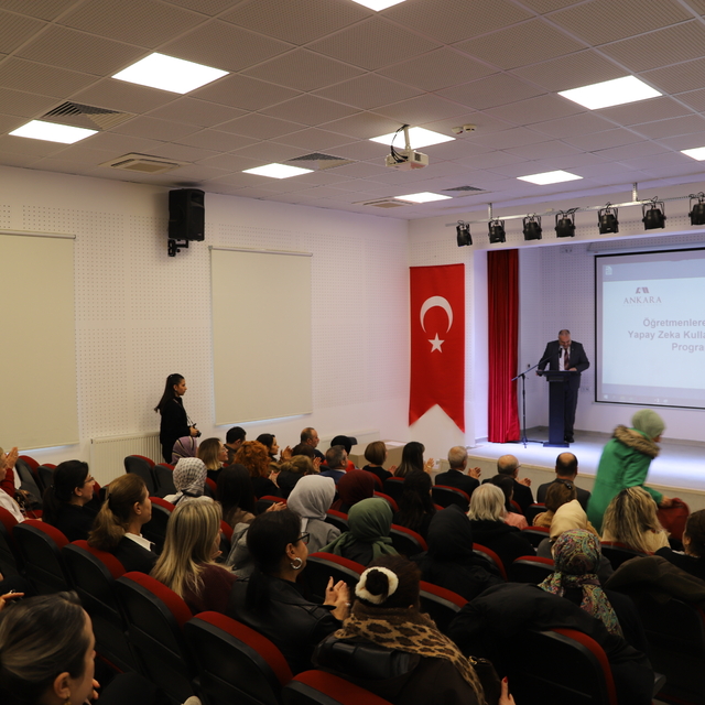 Gölbaşı'nda öğretmenlere yönelik Yapay Zeka Kullanım Eğitimi Programı düzen...