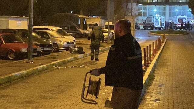 Aydın'da hastane önündeki şüpheli valizden giyecek çıktı