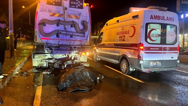 Aydın’da belediye temizlik aracı ile çarpışan motosikletin sürücüsü öldü