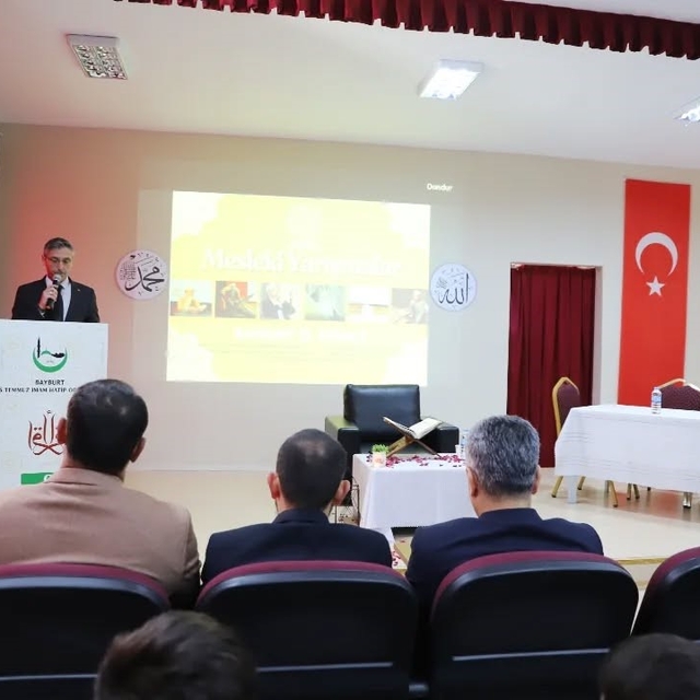 Bayburt'ta imam hatip ortaokulları arasında mesleki yarışmalar düzenlendi