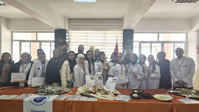 Kütahya'nın 4 meslek lisesi Uluslararası Gastronomi Yarışması'nda madalya kazandı