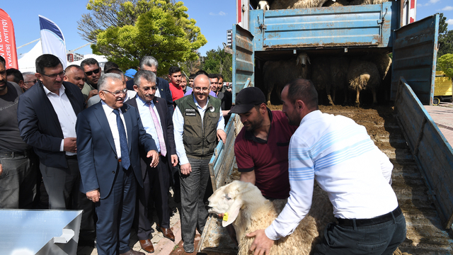 Başkan Büyükkılıç'tan tarım ve hayvancılıkta 1 yılda 119 milyon TL'lik yatırım hamlesi