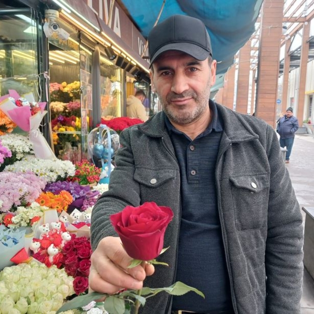 Kayseri'de çiçekçilerde 14 Şubat öncesi erken sipariş mesaisi