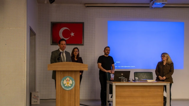 Manisa'da öğretmenlere "Maarif Modeli" tanıtıldı