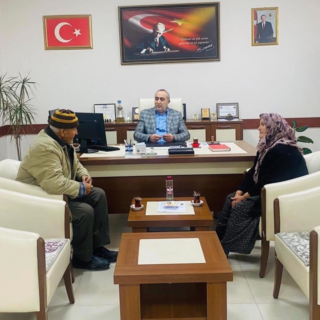 Sarıgöl Nüfus Müdürlüğü'nden yaşlılara randevusuz işlem kolaylığı