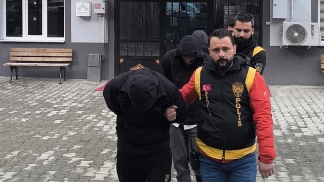 Emekli maaşını gasp eden 4 şüpheli tutuklandı