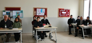 Çilimli'de eğitime yakın ilgi
Kaymakam Alpay okulları tek tek geziyor