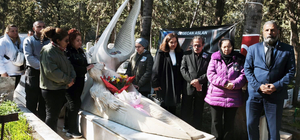 Özgecan Aslan, mezarı başında anıldı